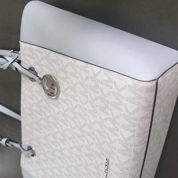 Micheal Kors MD MF Tote bag (NEW) - Picture 3 of 8